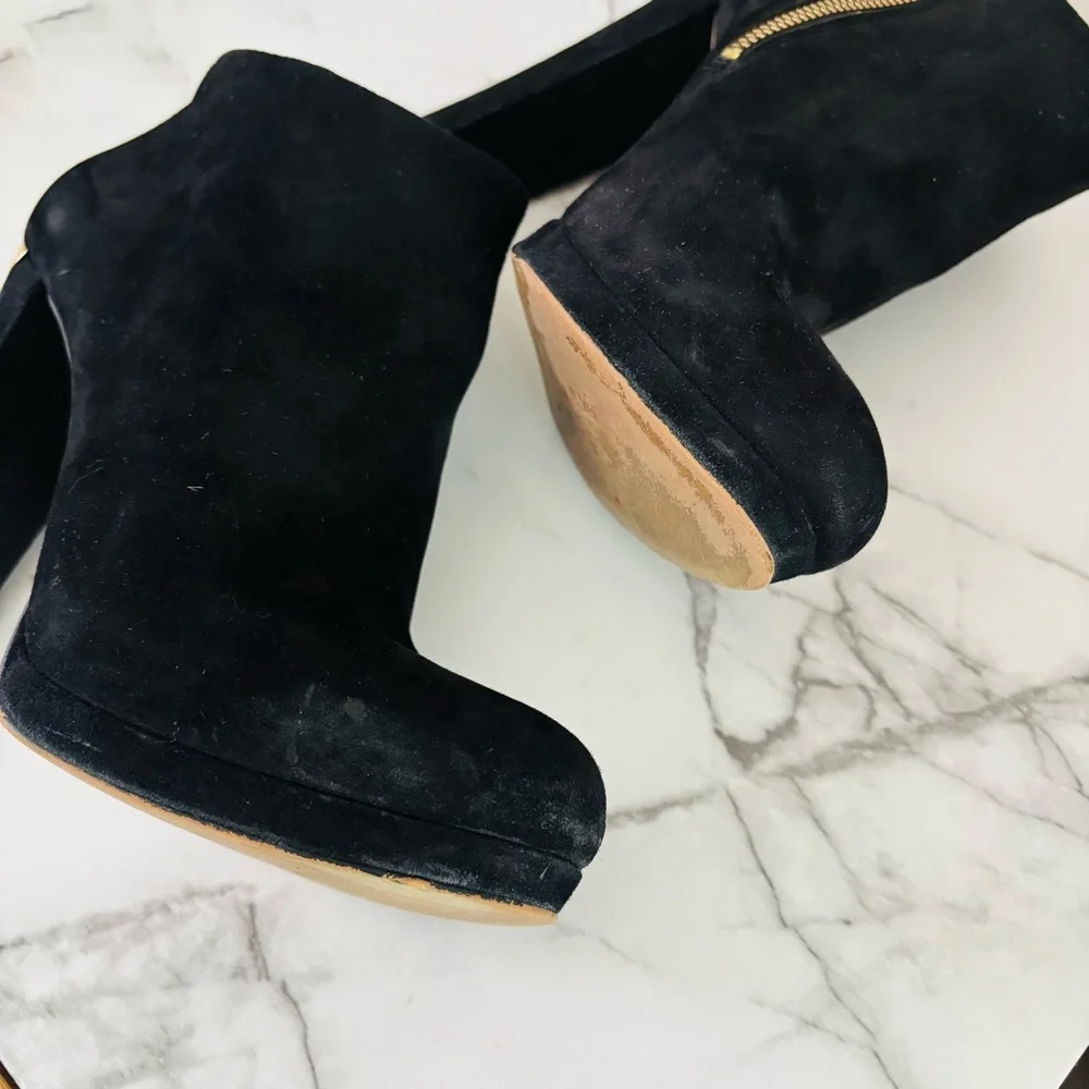 Michael Kors Haven Platform Booties‎ Black Suede Ankle with Gold Accents 9 M